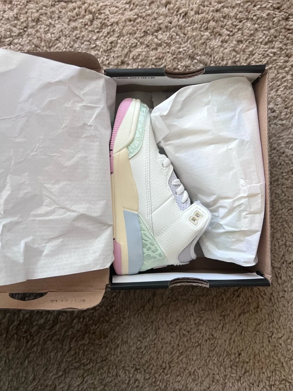Jordan Kids Retro 3 OG (PS) color SAIL/AURA-JADE AURA Size: 11c - Picture 9 of 10